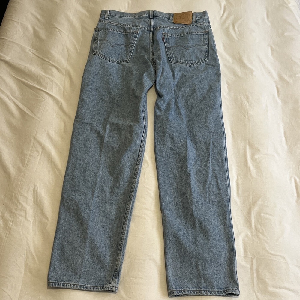 Vintage Levis 550 Jeans Mens 38x34 Relaxed Fit Blue Denim Light Wash Y2K - Picture 2 of 8